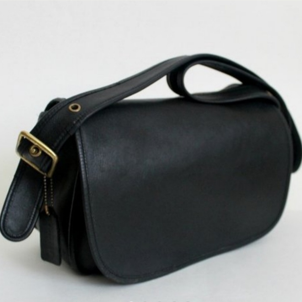 Vintage Coach Black Leather Crossbody Shoulder Bag